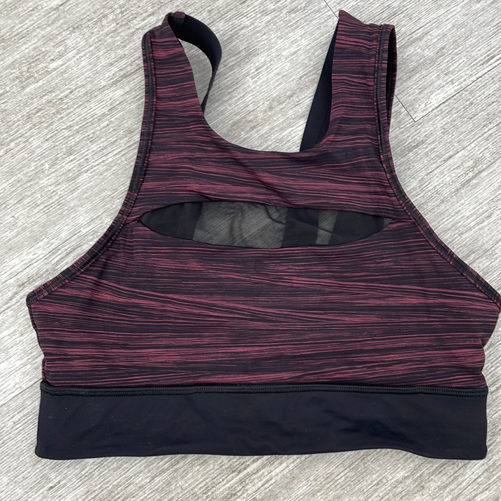 SOLD Lululemon sports bra - size 4